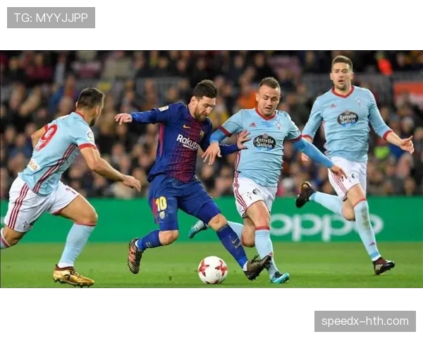 足球明星日记:赛场之外的挣扎与荣耀 足球明星日记:赛场之外的挣扎与荣耀