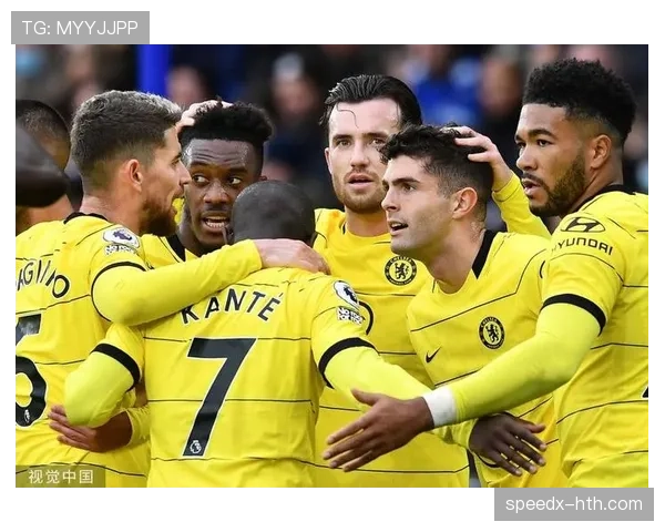 琼阿梅尼 vs 坎特:防守覆盖范围与中场扫荡效率对比 琼阿梅尼 vs 坎特:防守覆盖范围与中场扫荡效率对比